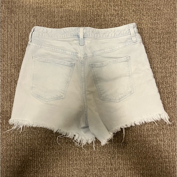 Universal Thread Bleached High Rise Jean Shorts - Picture 4 of 4
